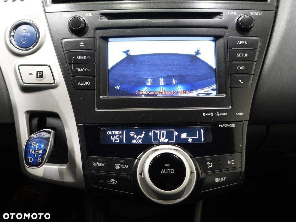 Toyota Prius (Hybrid) - 29