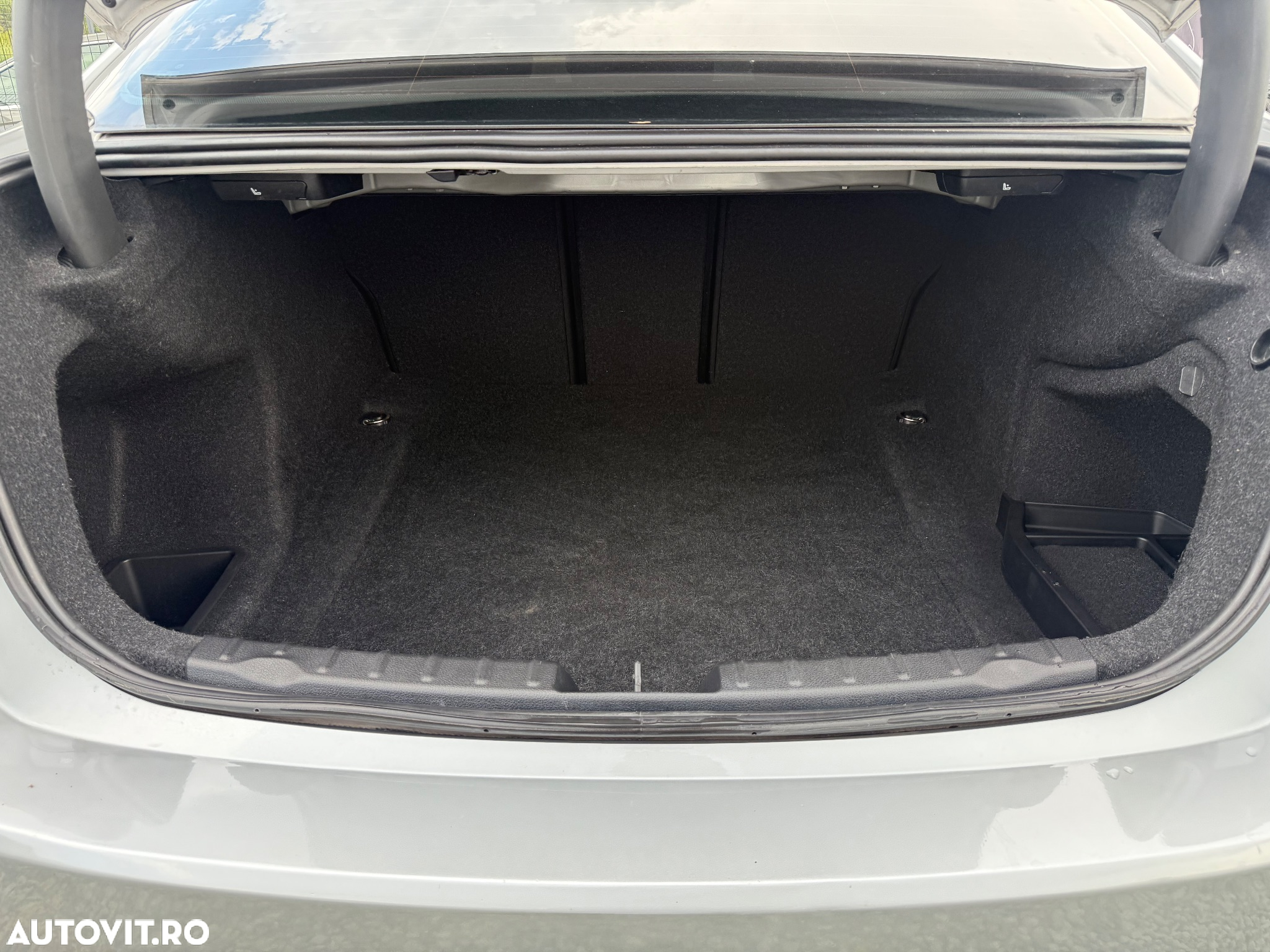 BMW Seria 3 320d Aut. - 15