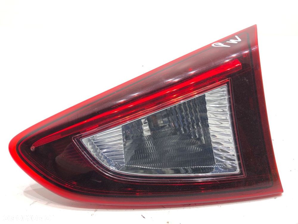 LAMPA TYŁ PRAWA WEWNĘTRZNA  MAZDA 2 (DL, DJ) 2014 - 2022 1.5 SKYACTIV-G 66 kW [90 KM] benzyna 2014 - 1