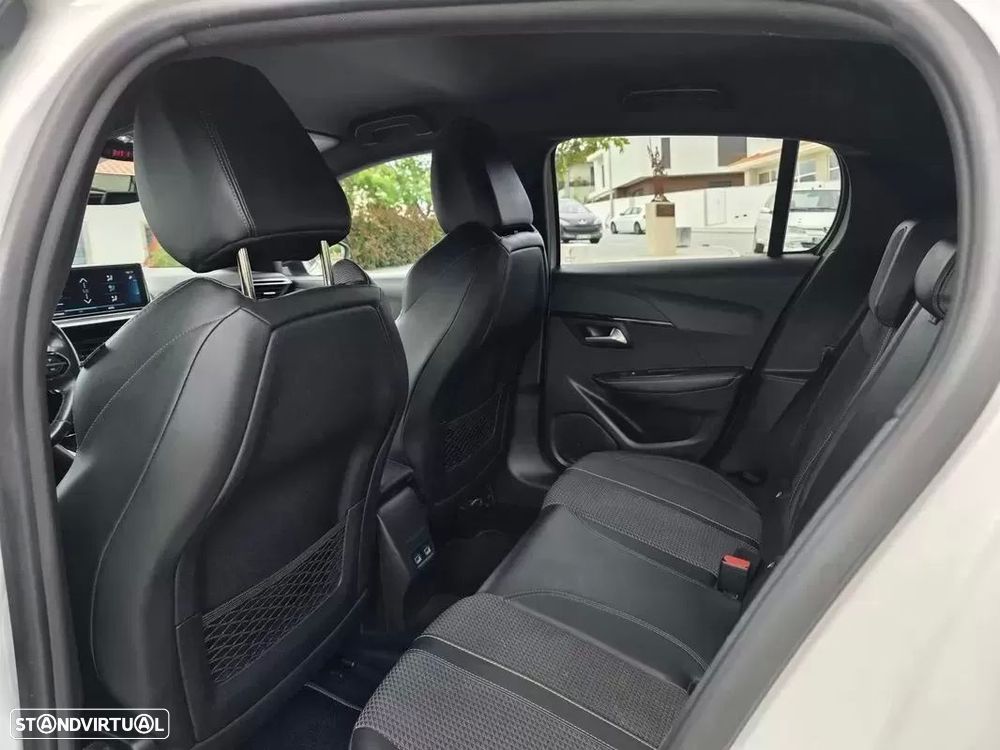 Peugeot e-208 50 kWh GT Line - 23