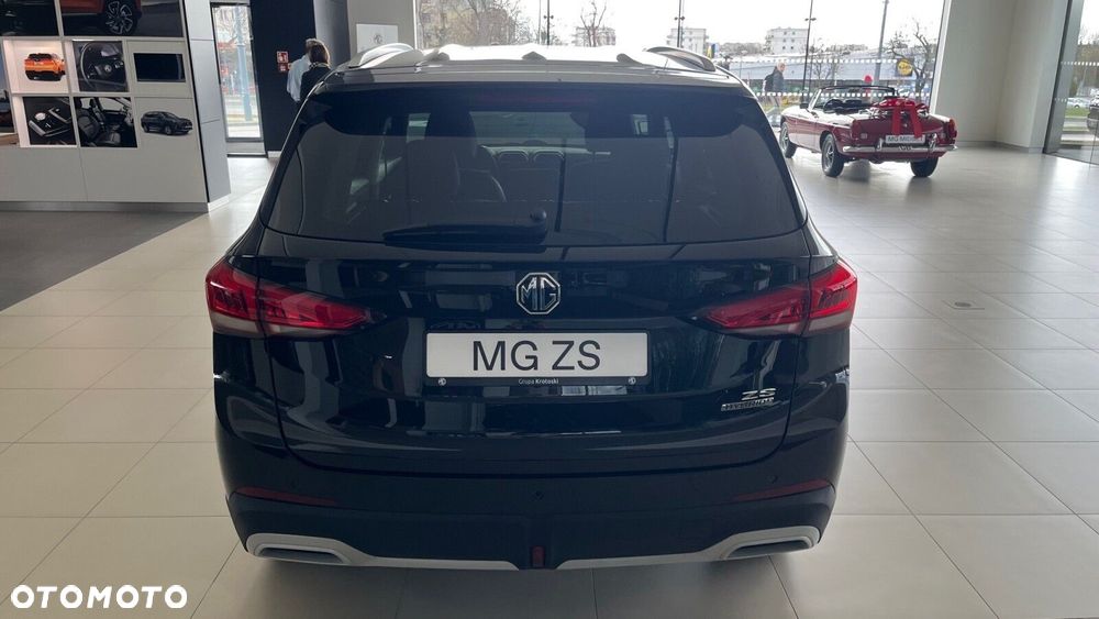 MG ZS Hybrid+ - 13