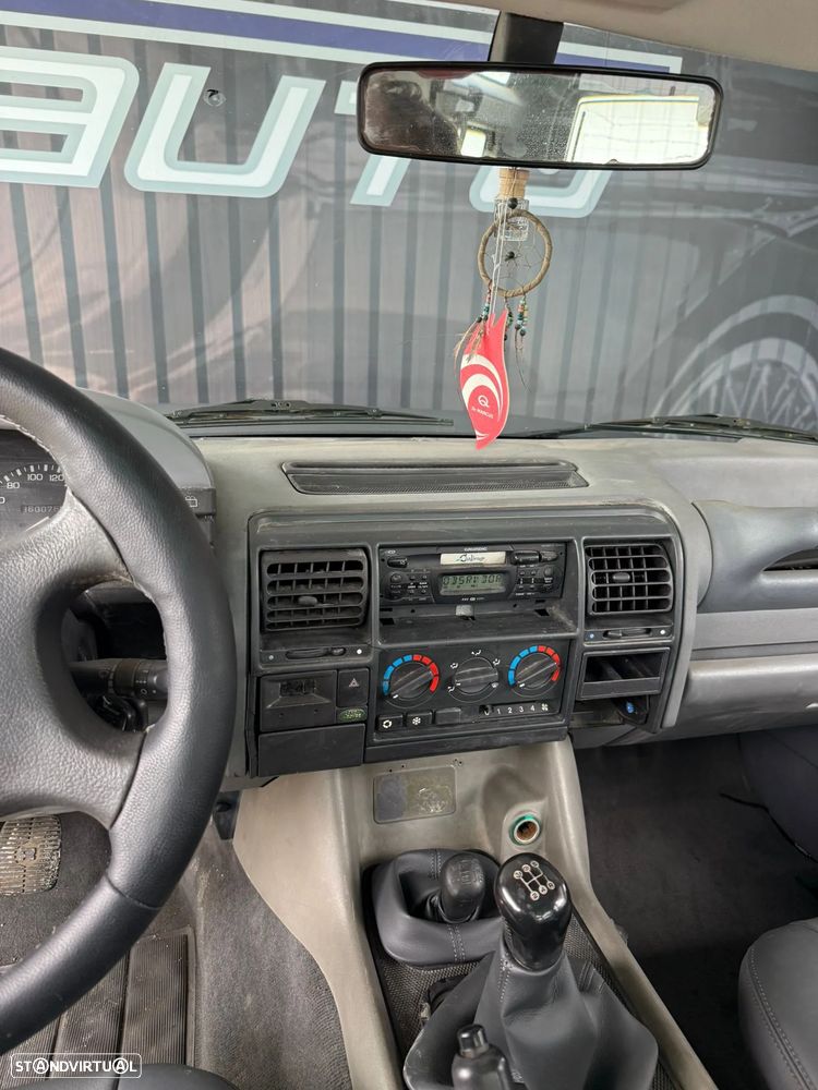 Land Rover Discovery 2.5 TDi - 22