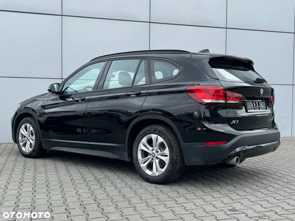 BMW X1 xDrive25e Advantage - 9