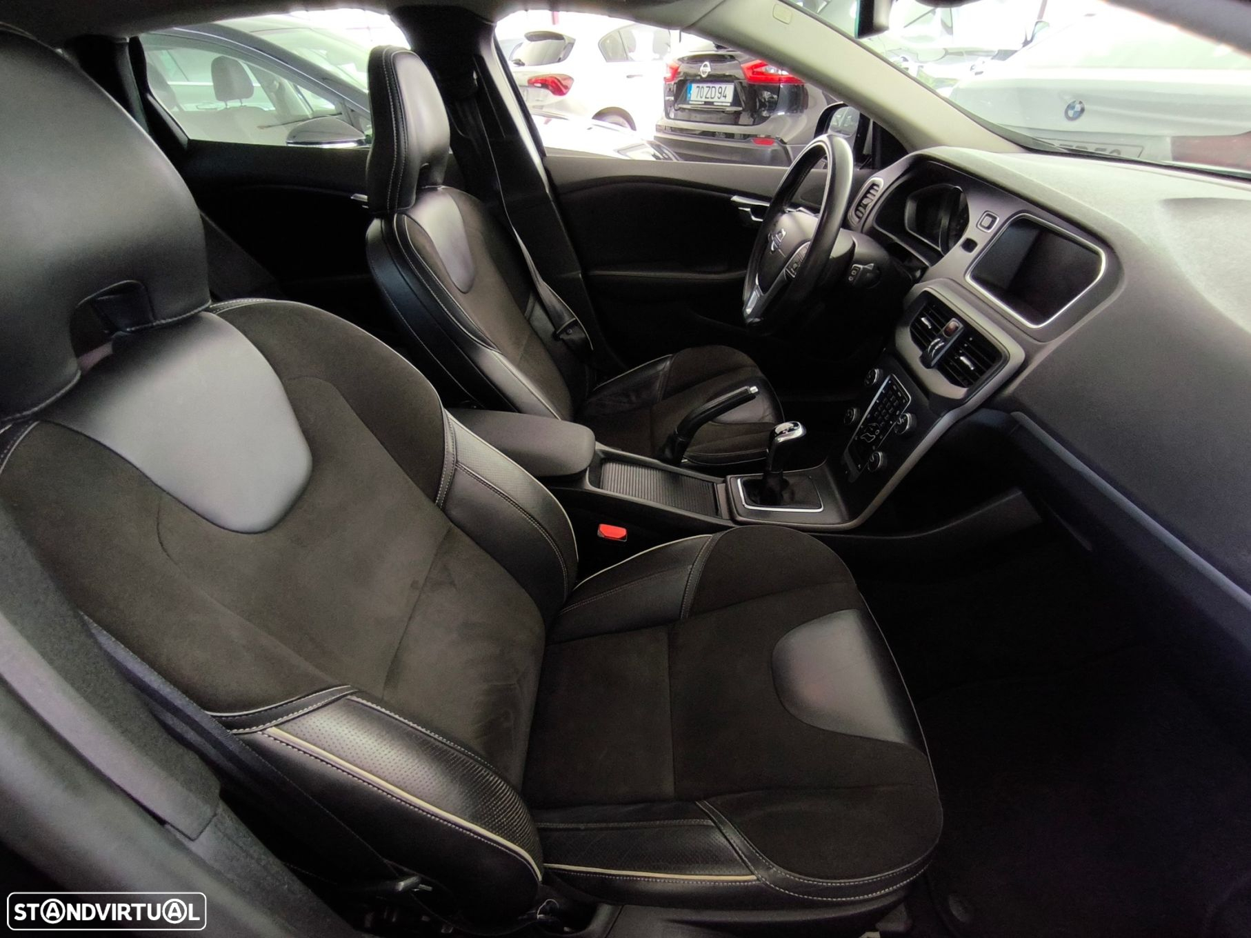 Volvo V40 2.0 D2 R-Design - 5