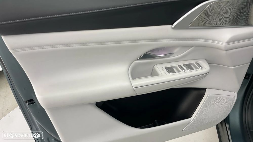 Xpeng G9 98 kWh AWD Performance + Gancho de Reboque - 16