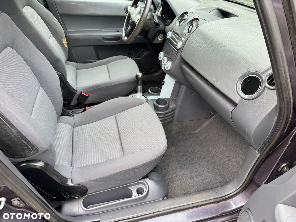 Mitsubishi Colt - 31