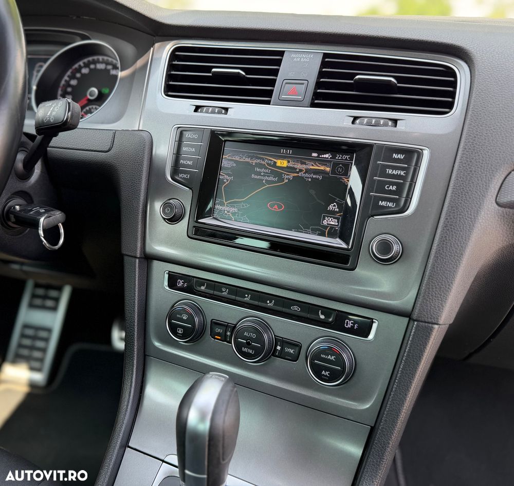 Volkswagen Golf 1.4 TSI BlueMotion Technology DSG Lounge - 31