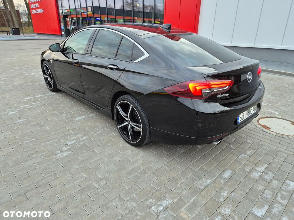 Opel Insignia 2.0 T 4x4 GSi S&S - 14