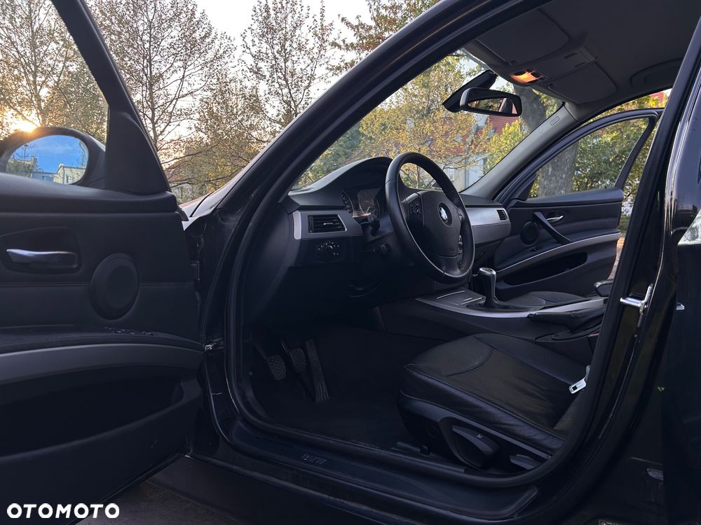 BMW Seria 3 318d - 9