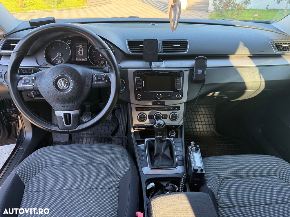 Volkswagen Passat 2.0 TDI Blue TDI Comfortline - 5
