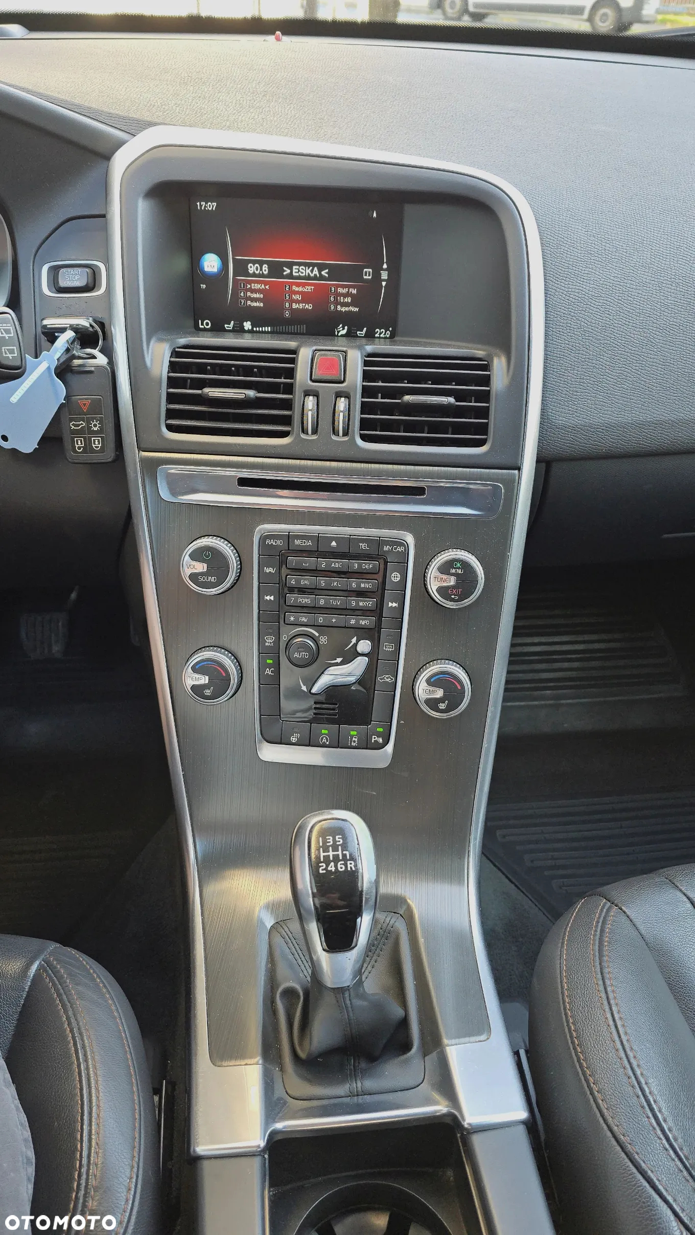 Volvo XC 60 D4 Momentum Pro - 9