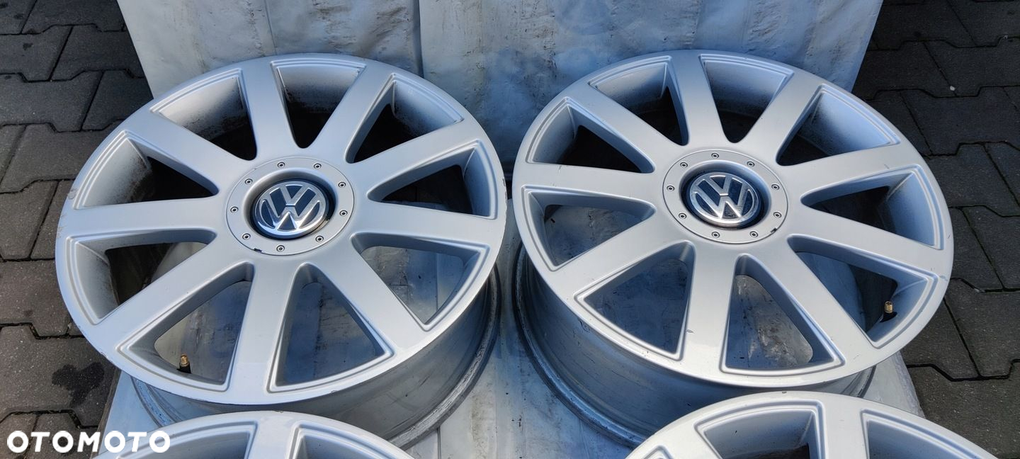 Felgi VW 5x100 5x112 8J 19cali ET35 649 - 4
