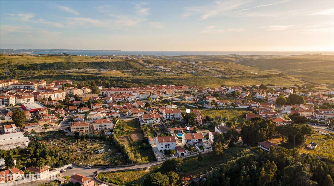 Moradia T5 com piscina e jardim, lote com 830 m² entre Sintra e Lisboa - Grande imagem: 4/51