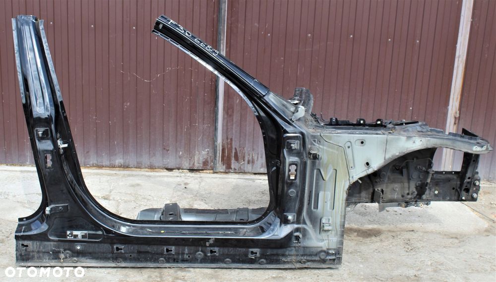 FARTUCH PRÓG PODŁUŻNICA PRAWA BMW F30 F31 668