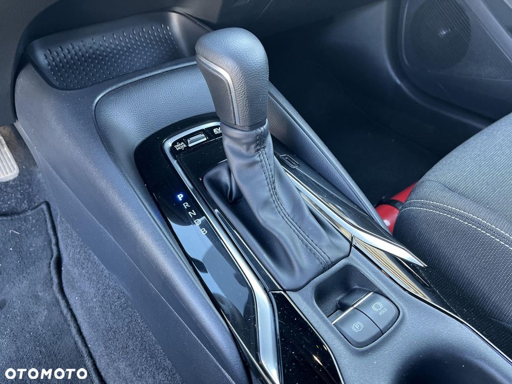 Toyota Corolla 1.8 Hybrid Comfort - 18