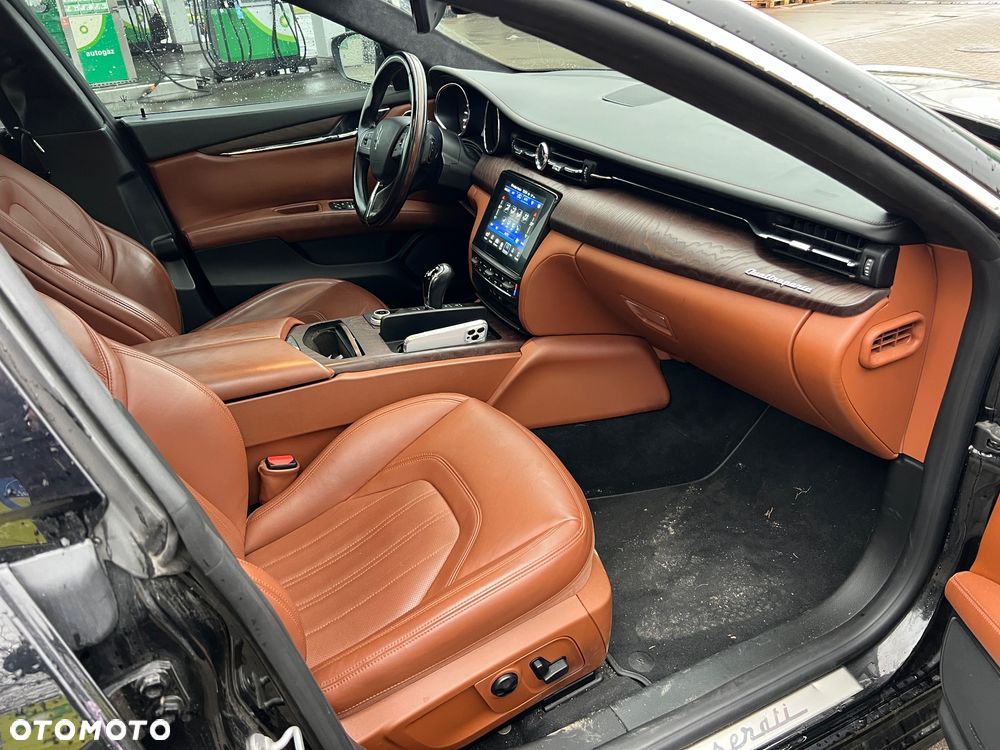 Maserati Quattroporte S - 26