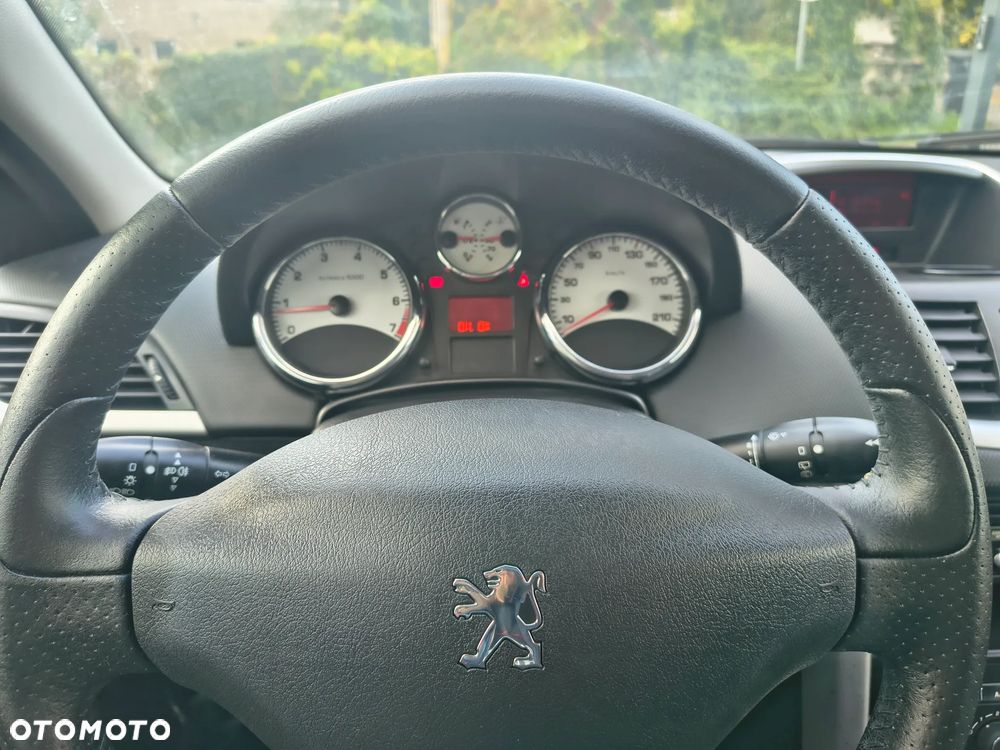 Peugeot 207 95 VTi Premium - 25