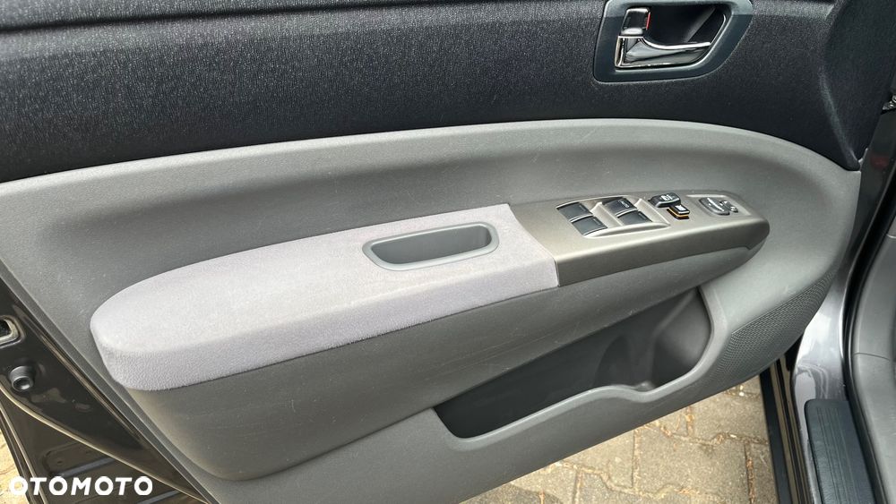 Toyota Prius 1.5 VVT-i Sol - 15