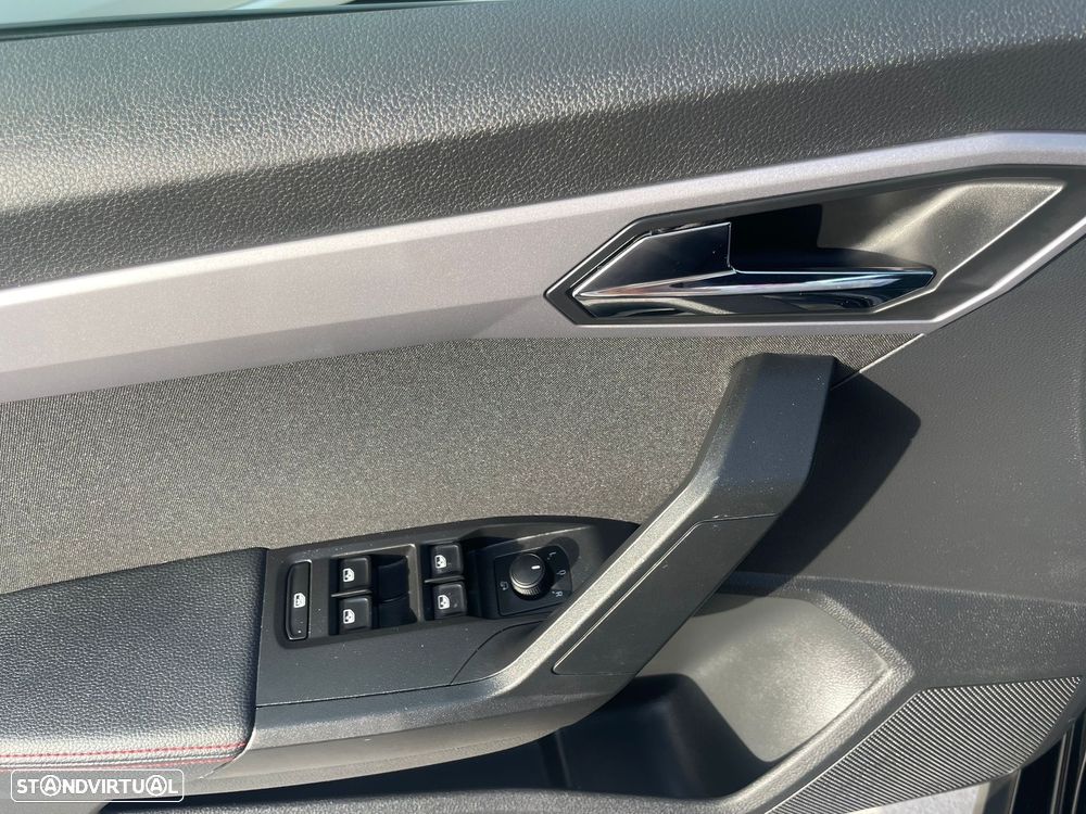 SEAT Arona 1.0 TSI FR - 9