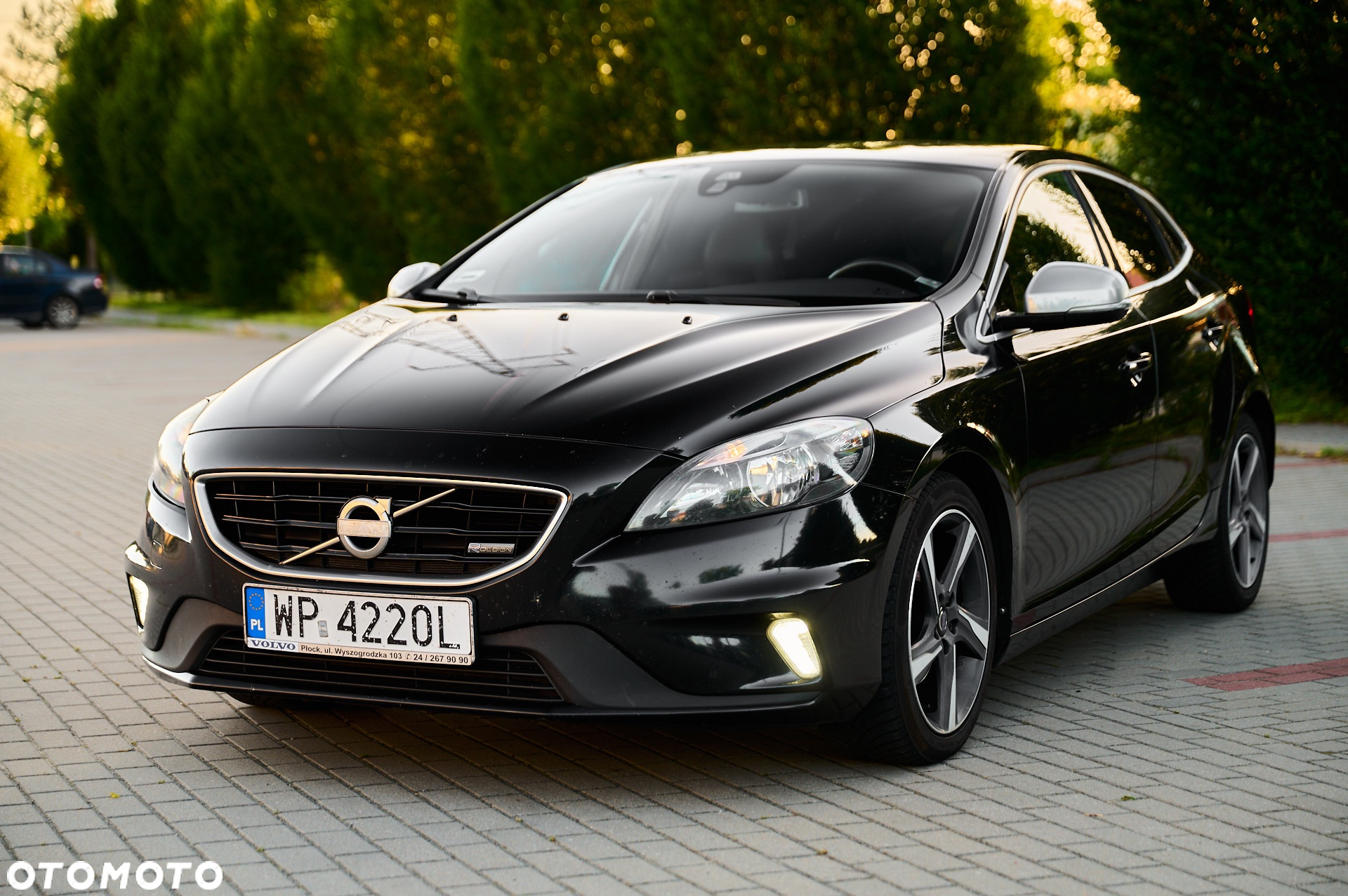 Volvo V40 D2 R-Design - 6