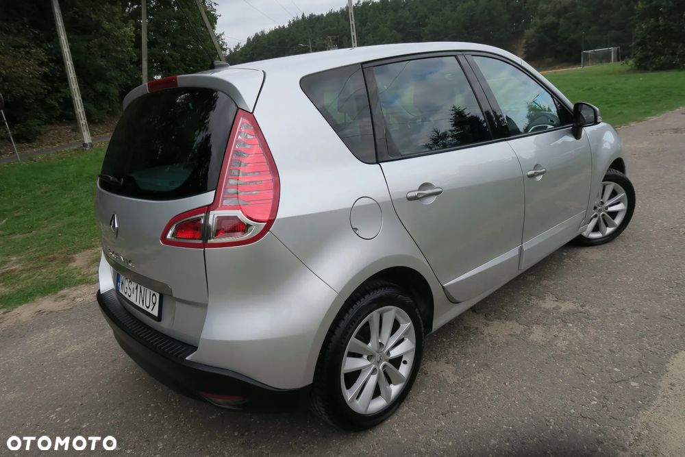 Renault Scenic 1.6 16V 110 TomTom Edition - 11