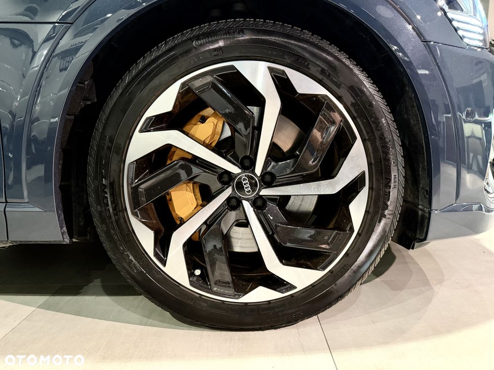 Audi e-tron 55 Quattro S Line - 35