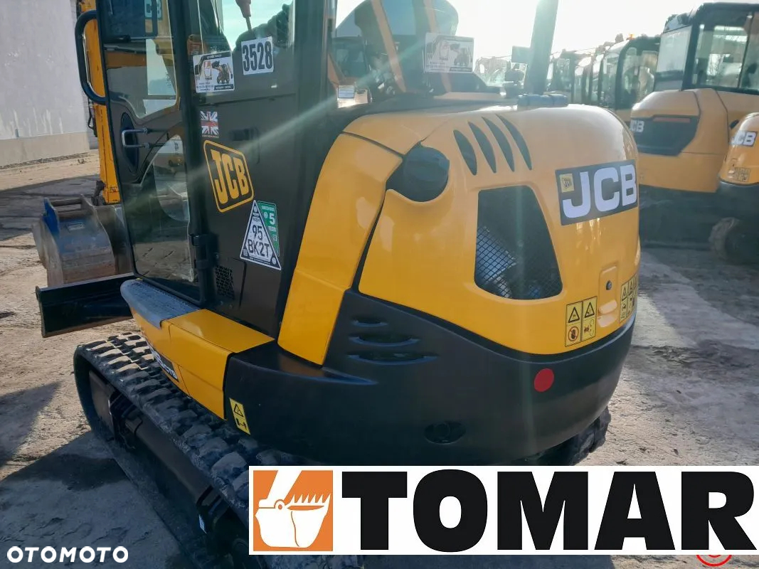 JCB 8026 - 13