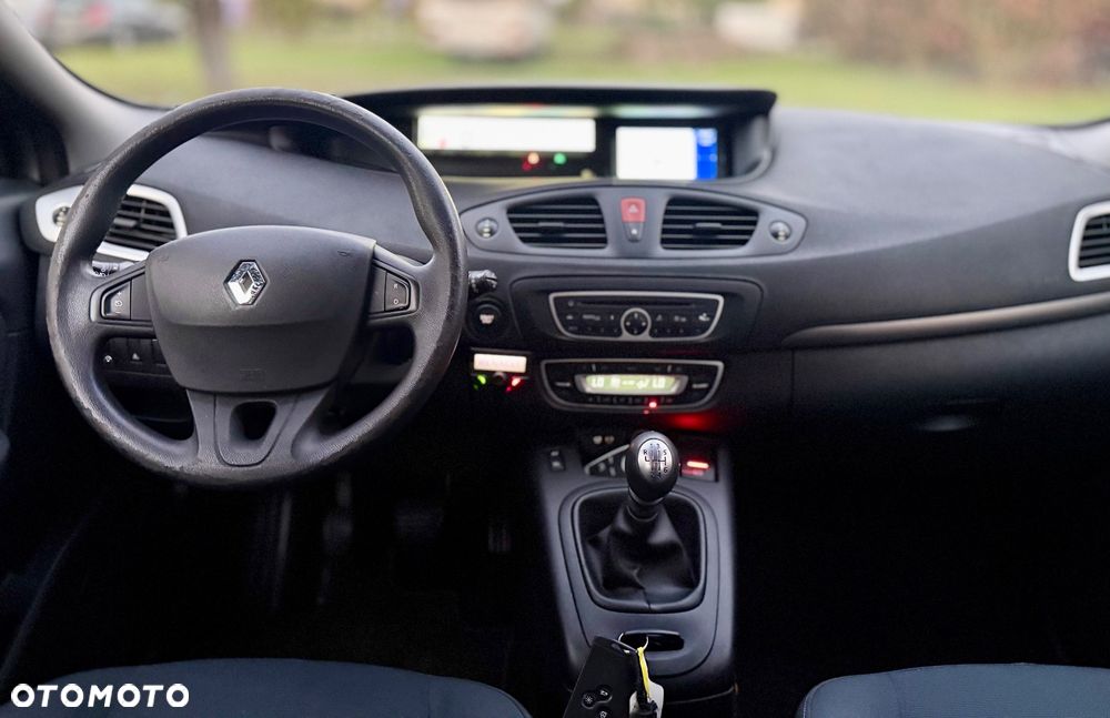 Renault Scenic - 18