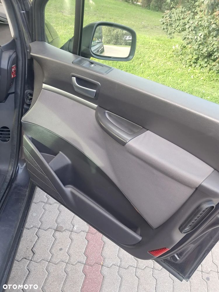Peugeot 807 - 16