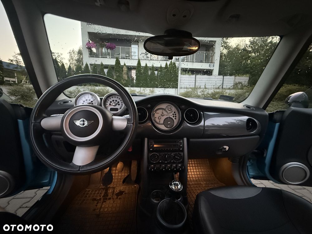 MINI Cooper Standard - 11
