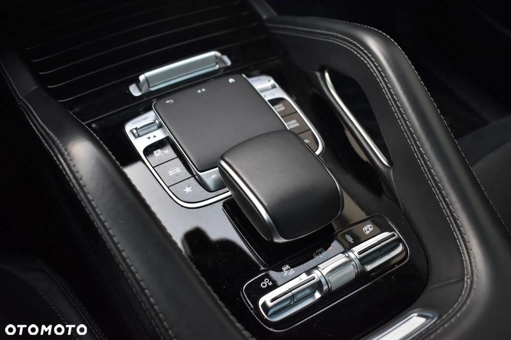 Mercedes-Benz GLS - 17