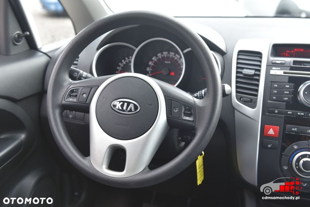 Kia Venga - 23