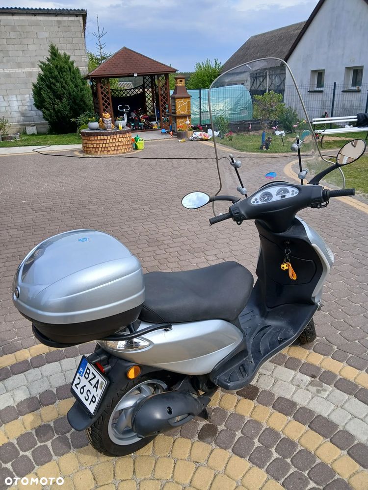 Piaggio FLY - 4