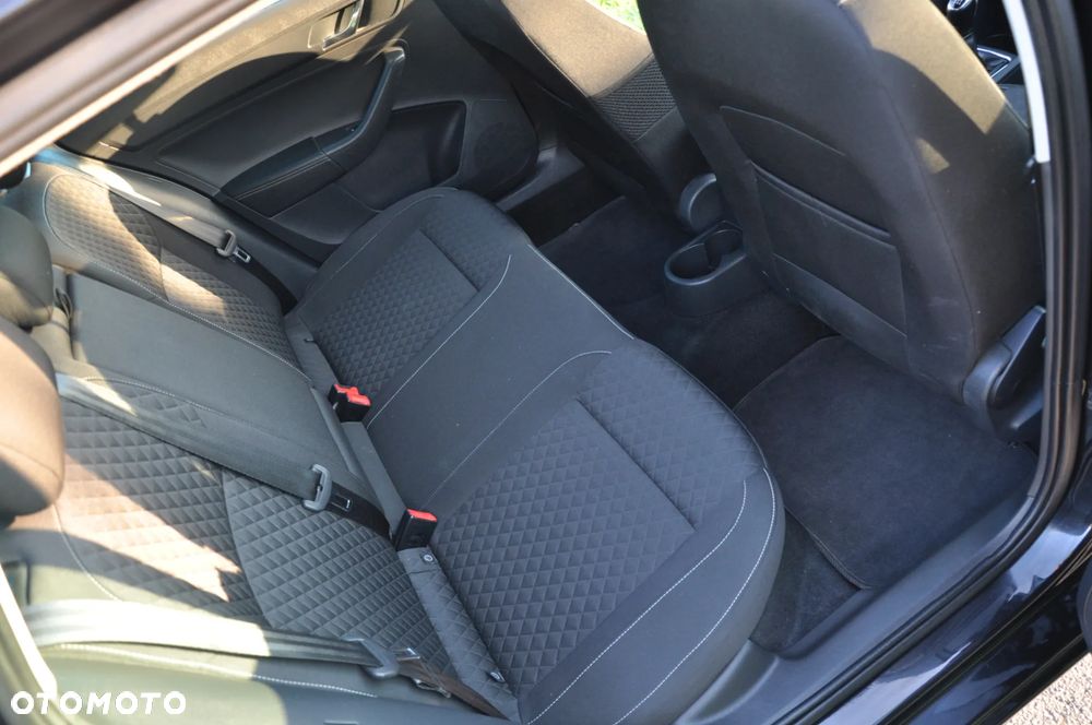 Skoda RAPID 1.2 TSI (Green tec) Ambition - 23