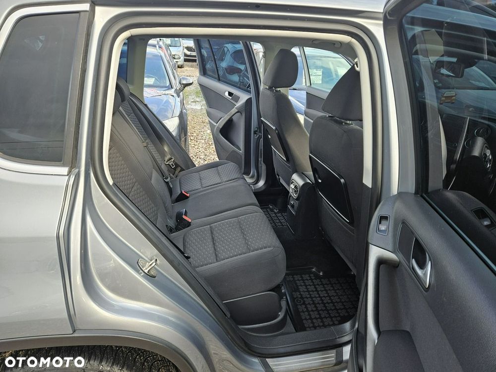 Volkswagen Tiguan - 11