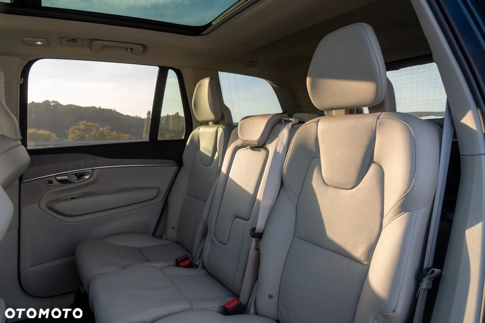 Volvo XC 90 - 17