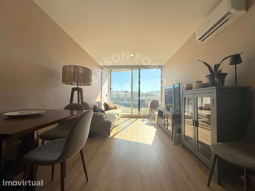 Apartamento T1 com Varanda no Ultimo Piso e Lugar de Estacionamento... - Grande imagem: 4/28