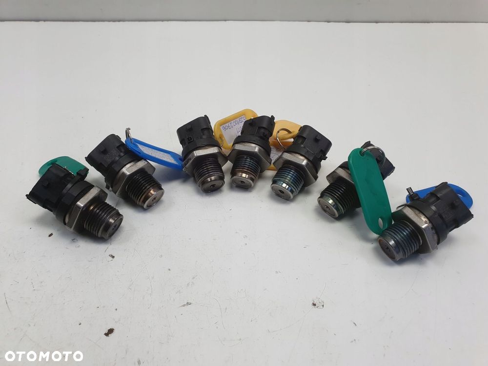 Opel Zafira B 1.9 CDTI CZUJNIK PALIWA zawór 0281002706 - 2