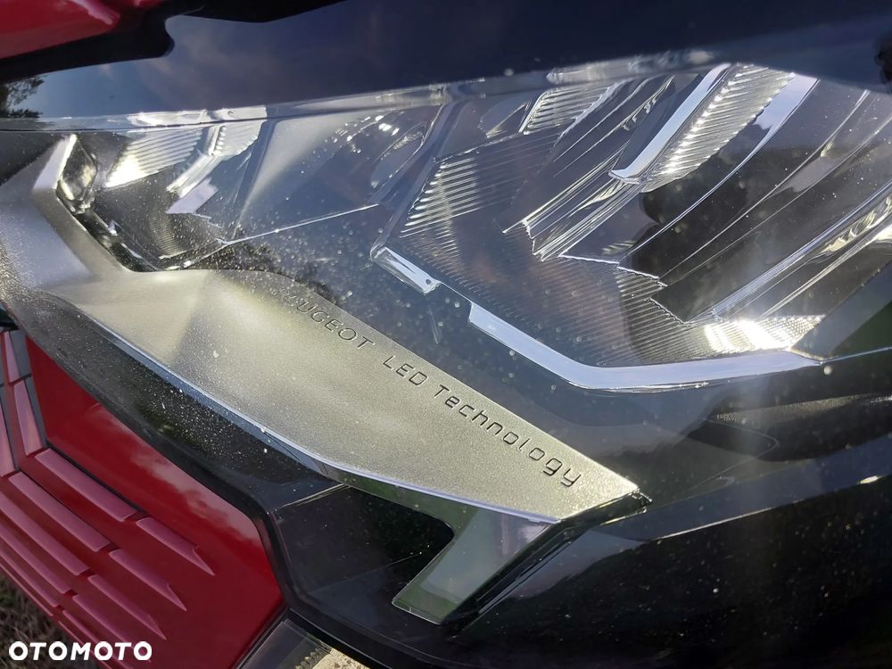 Peugeot 3008 1.6 PureTech HYbrid Allure S&S EAT8 - 36