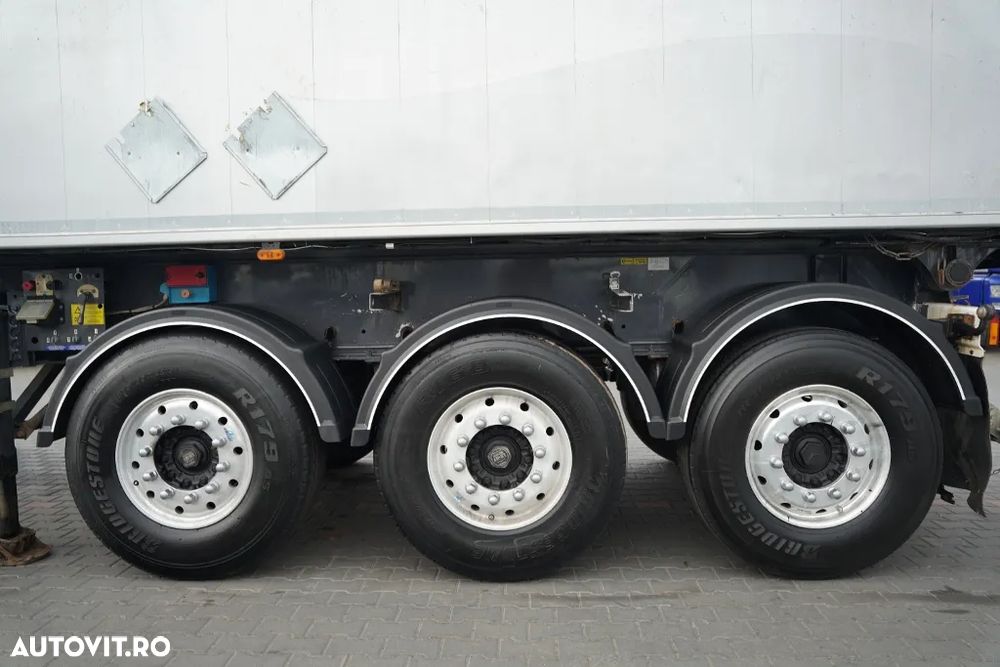 Stas / BASCULATOR - 28 m3 / ALUMINIU / AXĂ RIDICATĂ / CORTINĂ ELECTRICĂ / GREUTATE: 5.260 KG / - 21