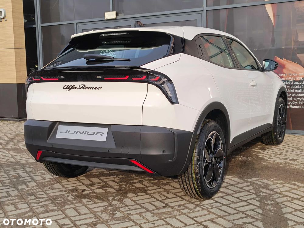 Alfa Romeo Junior 54kWh - 23