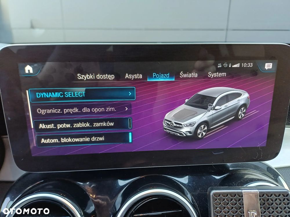 Mercedes-Benz GLC 300 e 4-Matic - 29