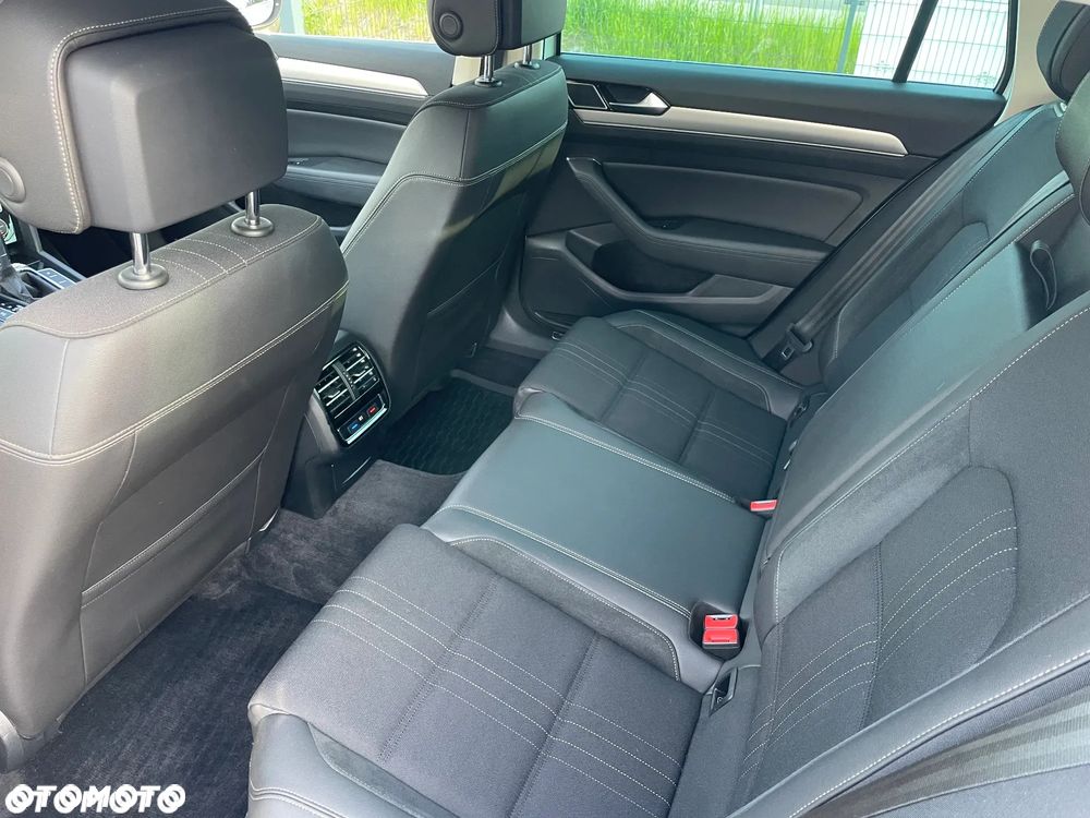 Volkswagen Passat Alltrack 2.0 TDI SCR 4Motion DSG (BMT) - 25