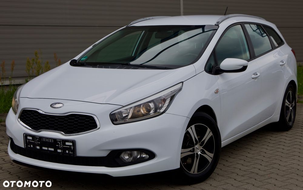 Kia Ceed 1.6 CRDi 128 Spirit - 2