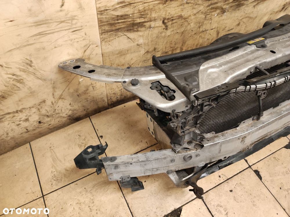 pas belka wzmocnienie chłodnice c klasa w205 205 1.6 cdi - 3