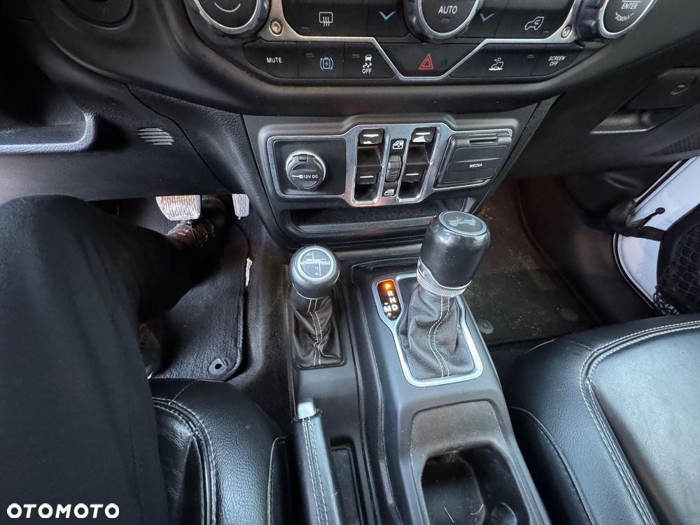 Jeep Wrangler Unlimited 2.0 4xe Plug-In Hybrid Hardtop Sahara - 13