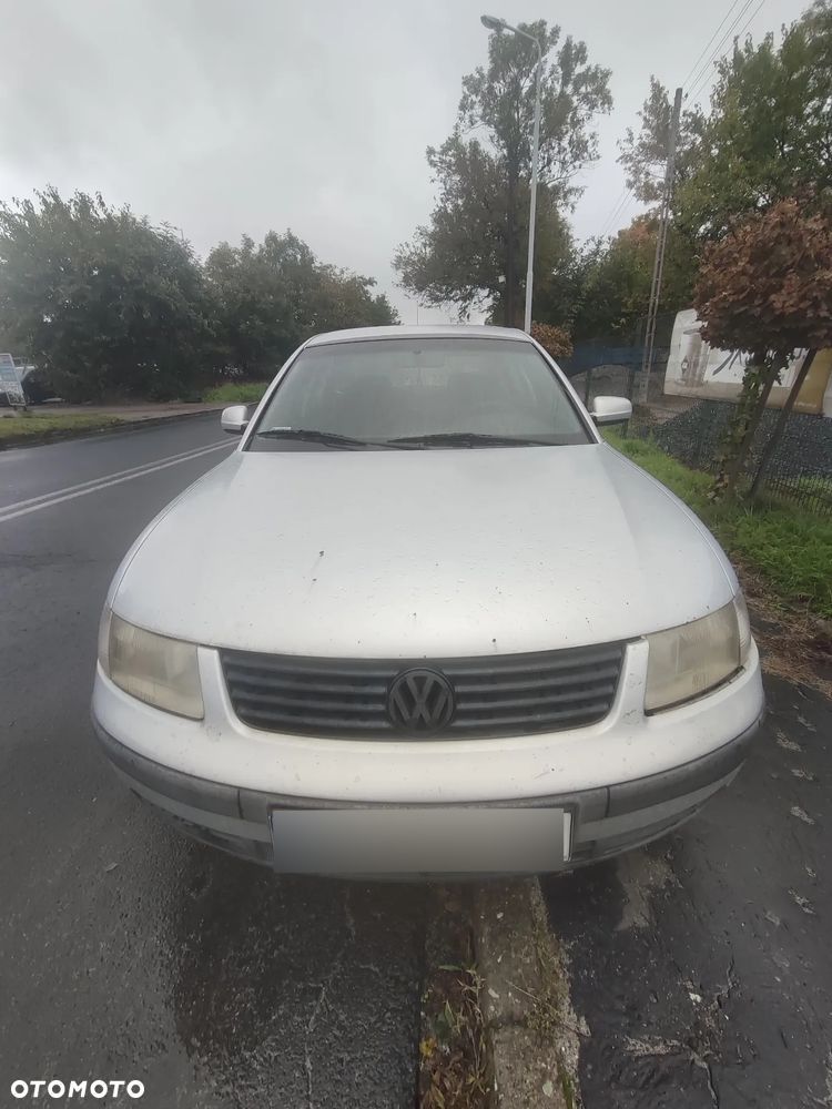 Volkswagen Passat 1.8 - 5