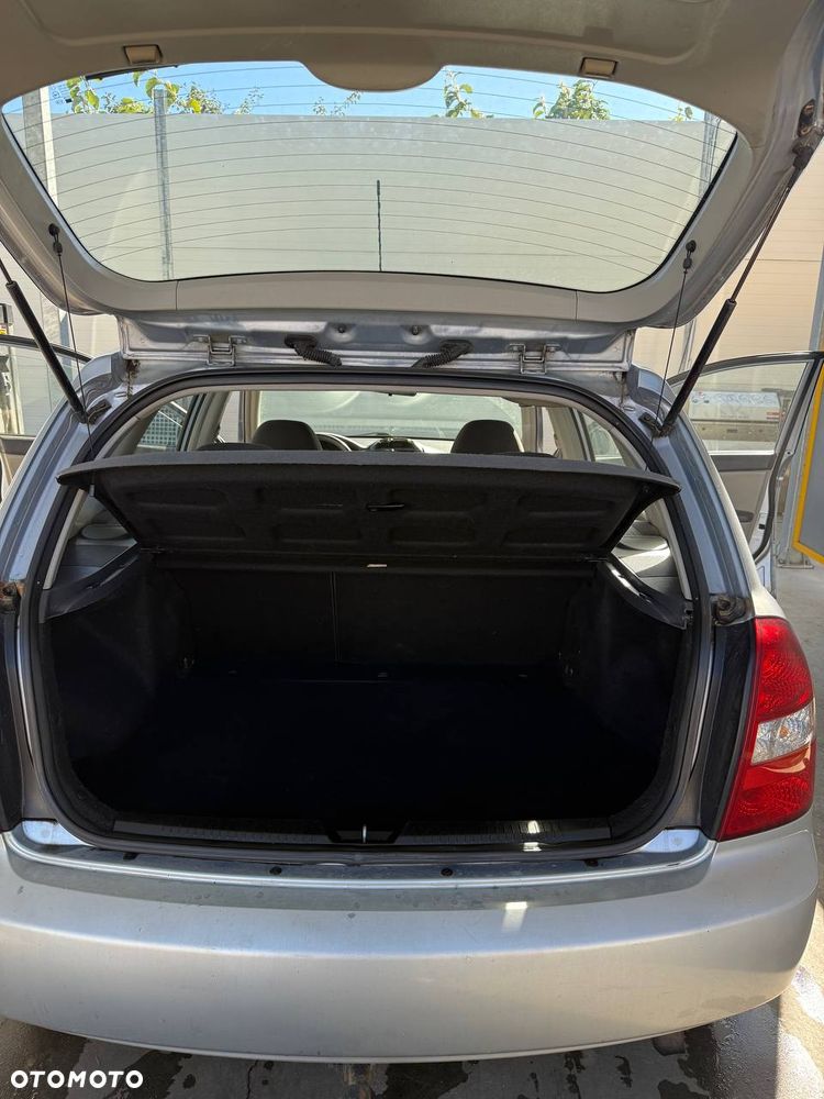 Kia Cerato 2.0 CRDi LX - 7