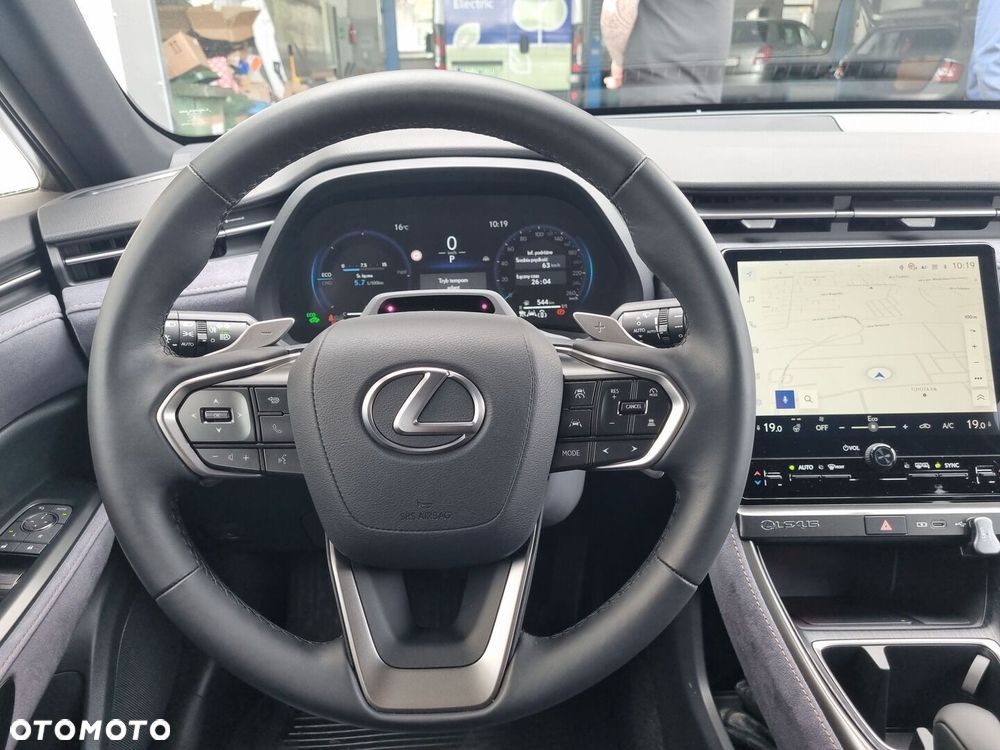Lexus LBX - 18