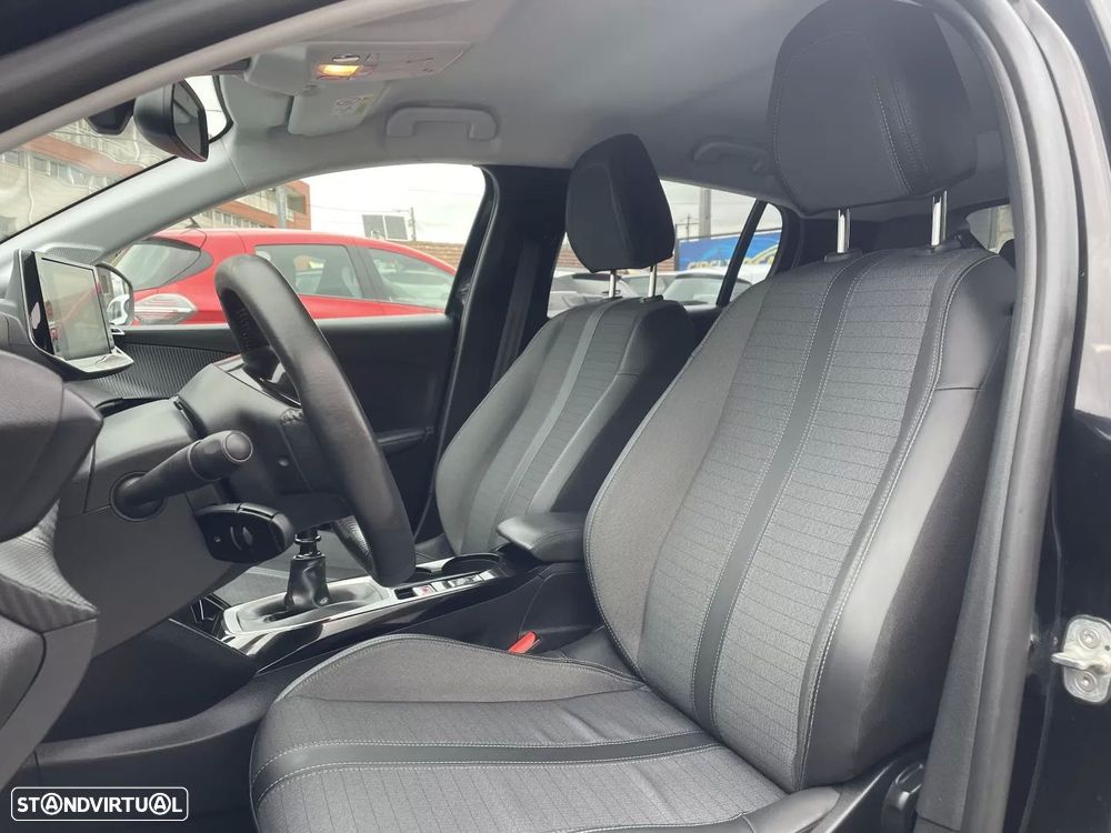 Peugeot 208 1.2 PureTech Allure - 12